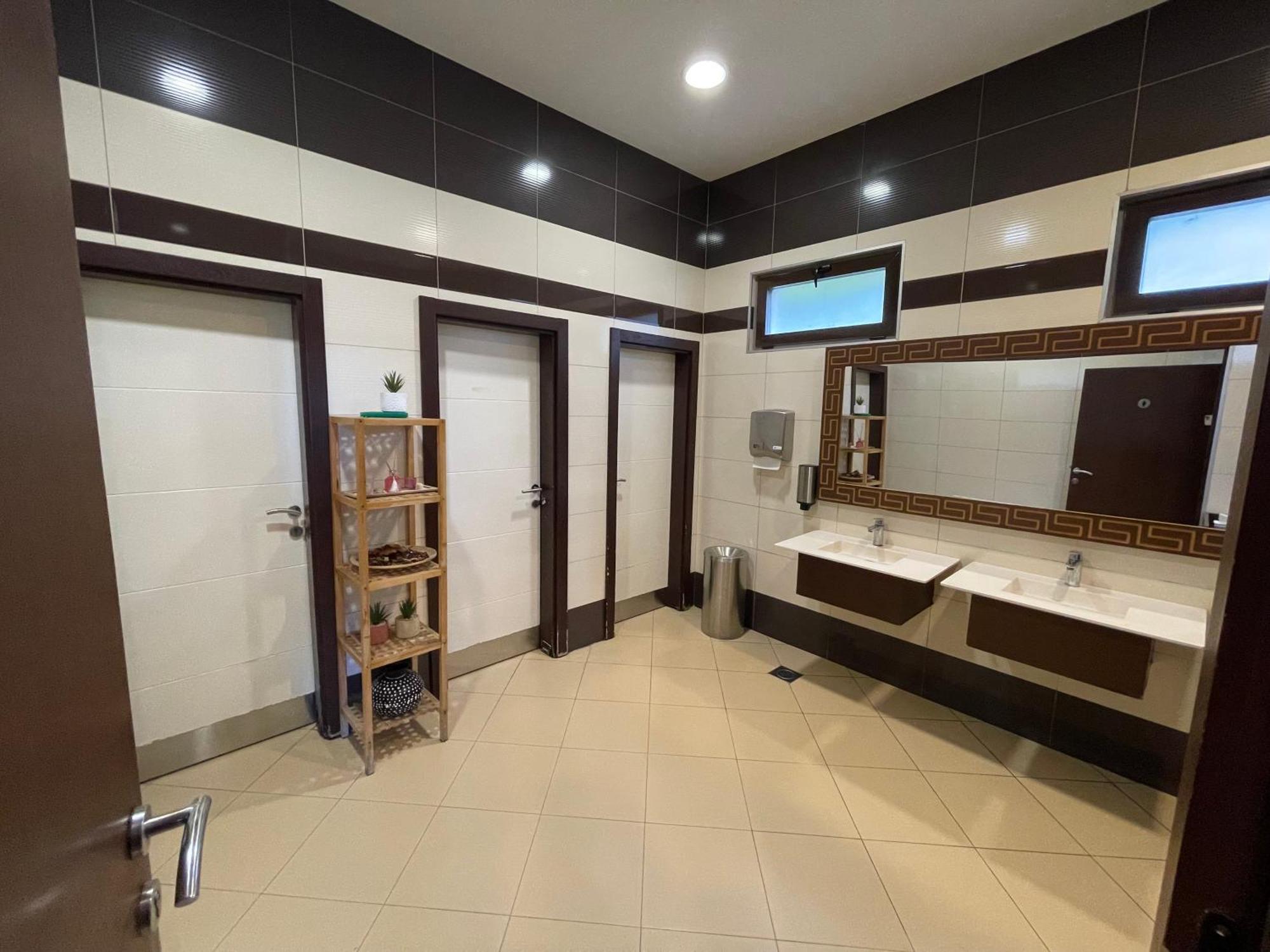 Amazona Hotel 普里什蒂纳 外观 照片