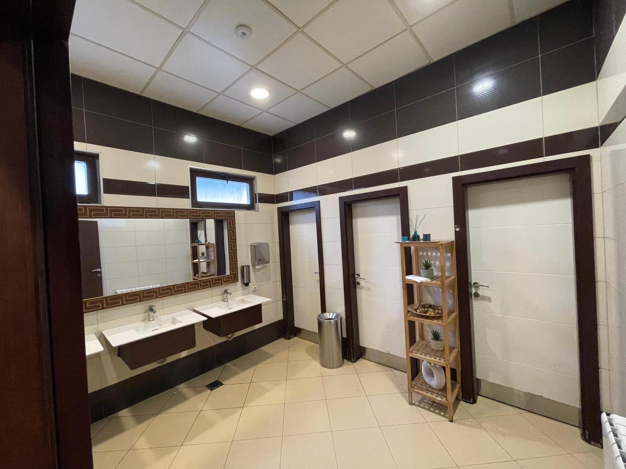 Amazona Hotel 普里什蒂纳 外观 照片