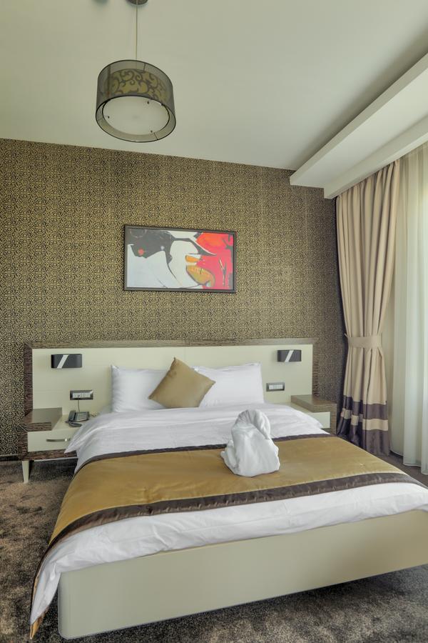 Amazona Hotel 普里什蒂纳 外观 照片