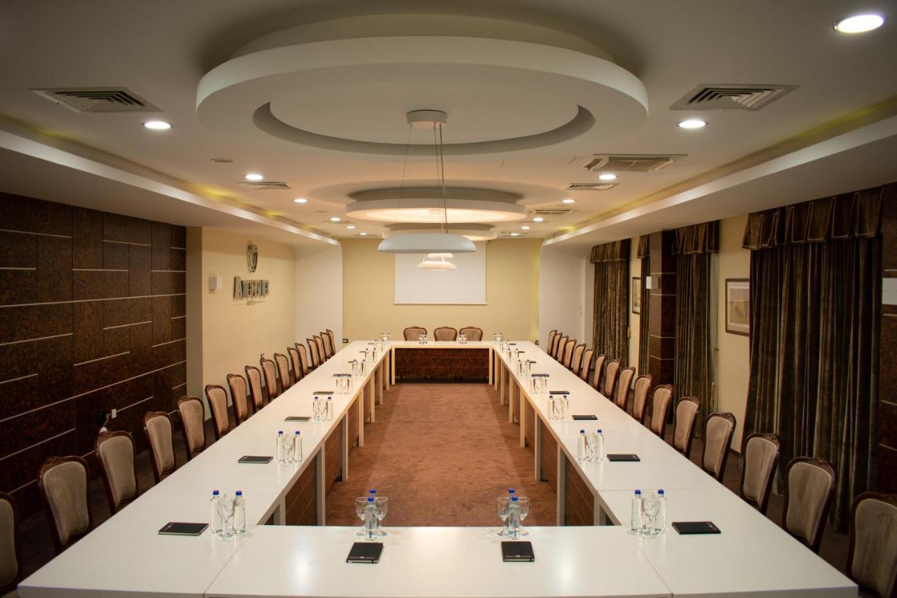 Amazona Hotel 普里什蒂纳 外观 照片